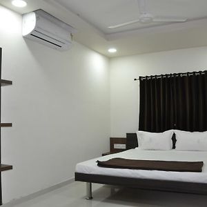 Shivdhara Hotel & Residence